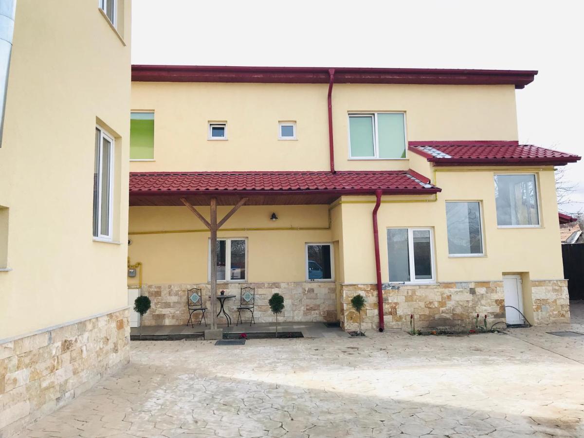 Casa Ryana Self Check-In Motel Gilau Ngoại thất bức ảnh