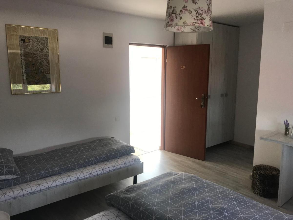 Casa Ryana Self Check-In Motel Gilau Ngoại thất bức ảnh